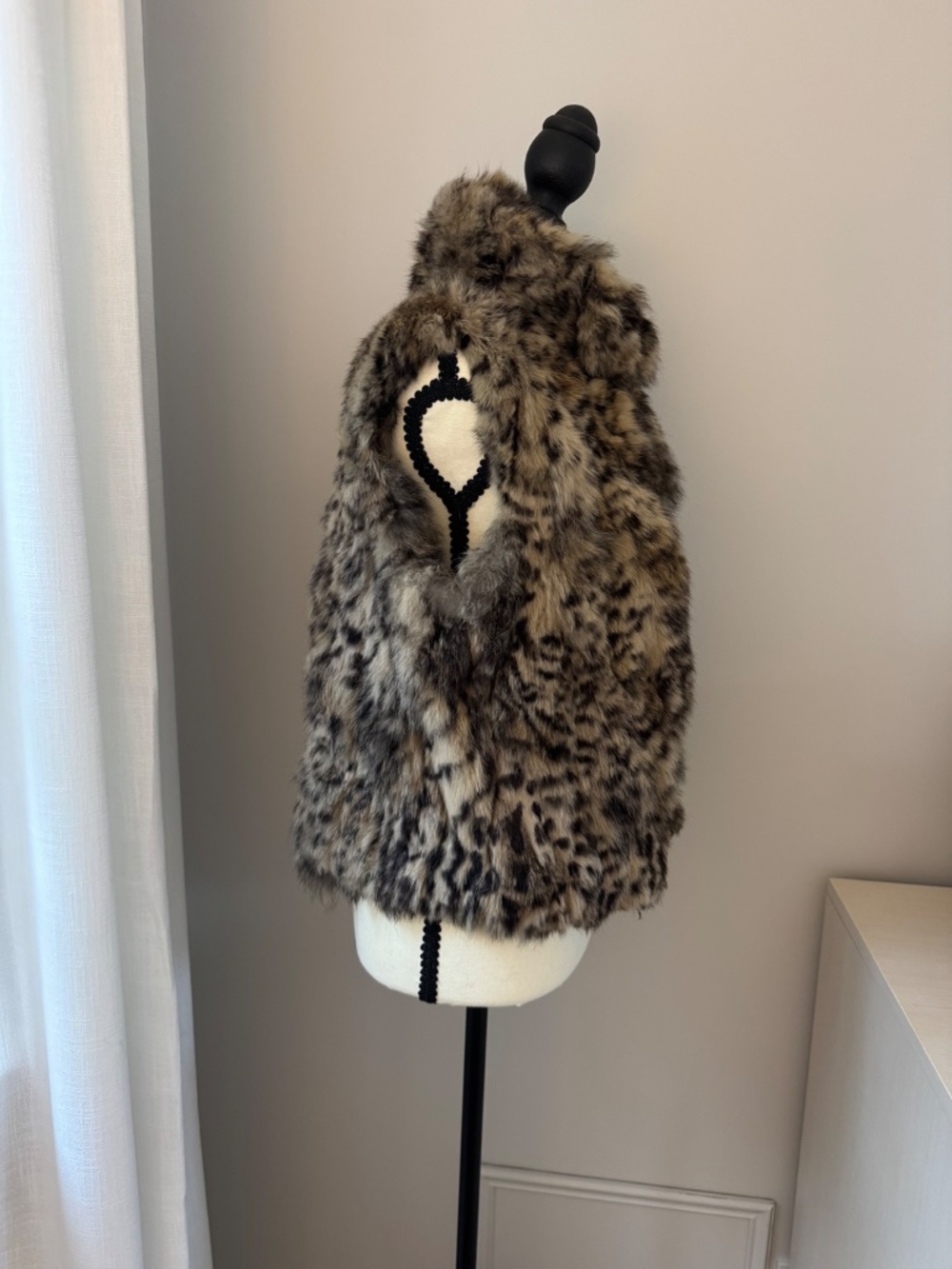 Adrienne Landau Leopard Rabbit Vest - Picture 4 of 6